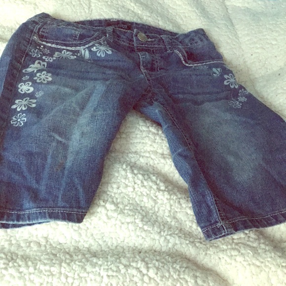 Knee length pants - Picture 1 of 1